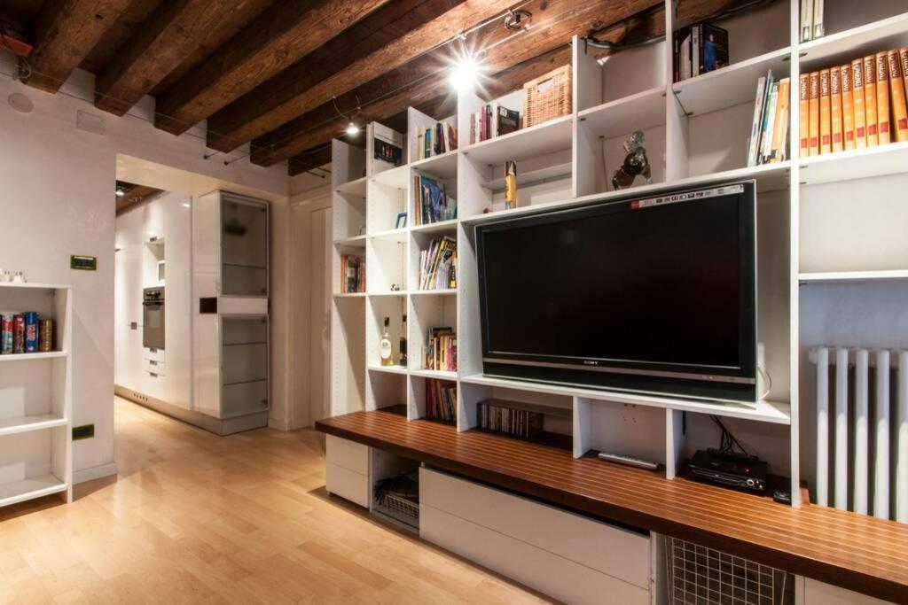 Bellissimo Appartamento In Palazzo Storico Venedig Eksteriør billede