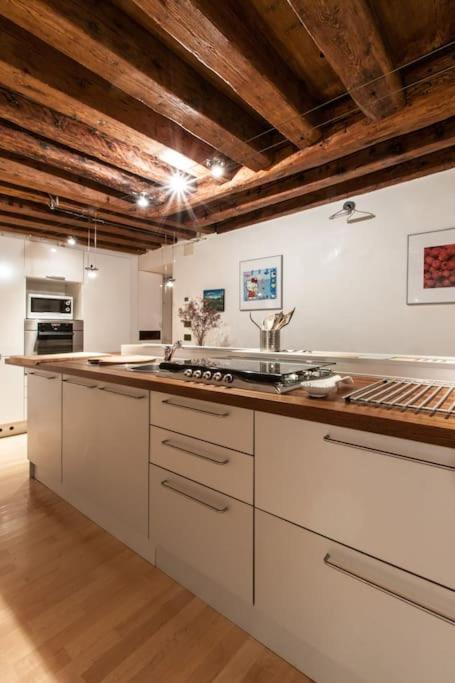 Bellissimo Appartamento In Palazzo Storico Venedig Eksteriør billede